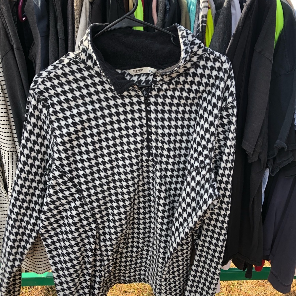 Old navy sweater